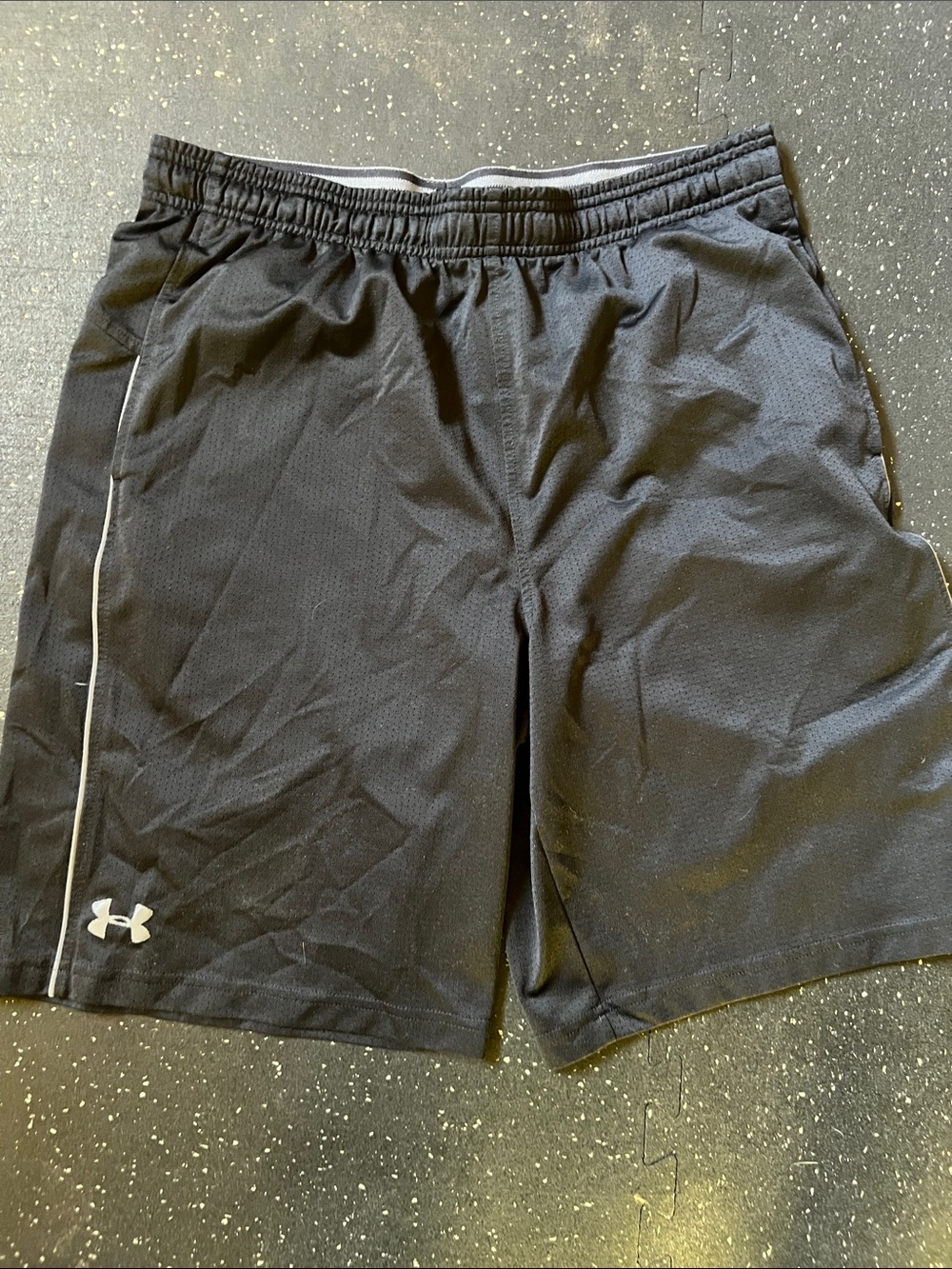 Under Armour Men’s Black Athletic Shorts with Contrast Piping